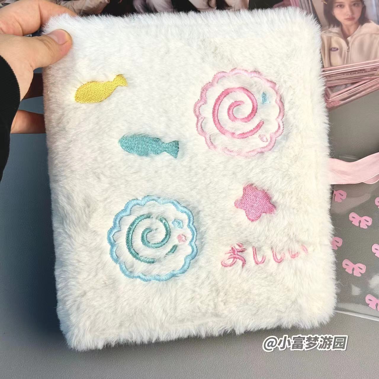 Kpop Photo Card Binder 3 Inch - かわいいぬいぐるみの魚のカードブック、a5バインダー、kpopフォトカード、ブックの収集、3インチ、4グリッドのフォトホルダーアルバム