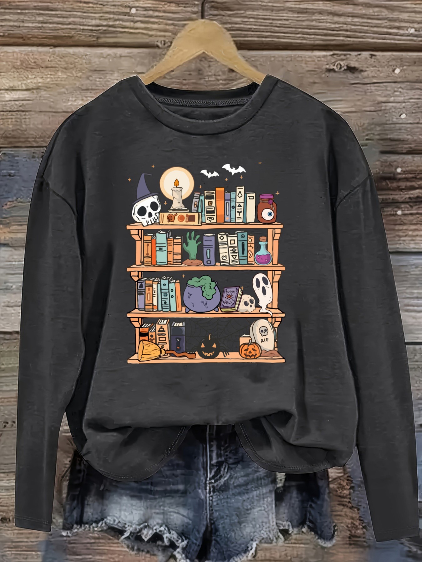 レディースカジュアル長袖クルーネックTシャツ、ハロウィン本棚 - Books のレビューと価格