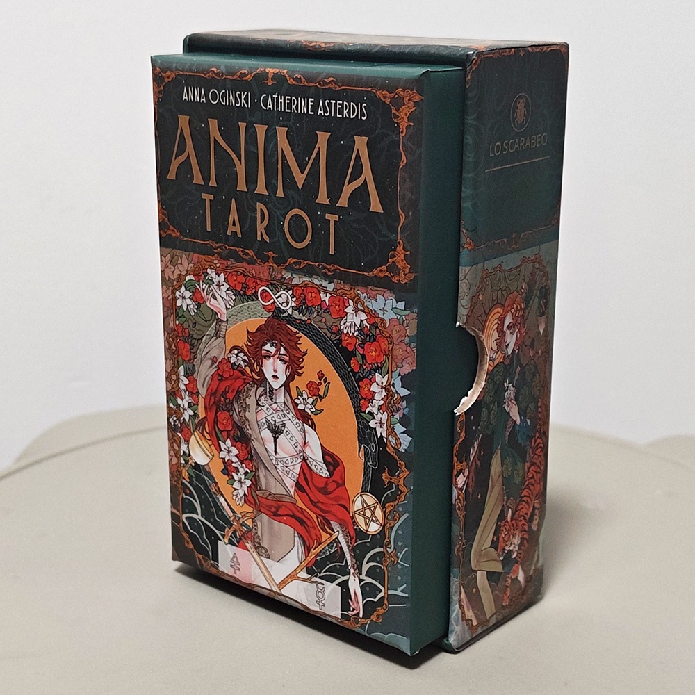 豪華なアニメ風イラストが施されたダブルエンボス加工のアールヌ - Tarot Deck With Guidebook のレビューと価格